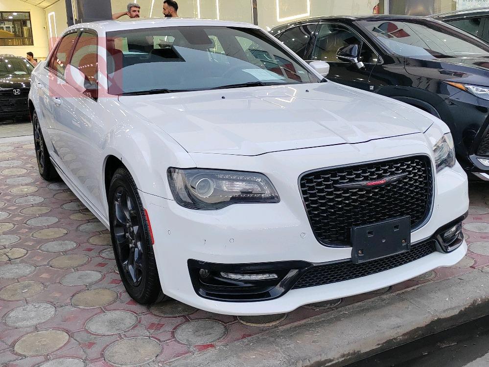 کرایسلەر 300